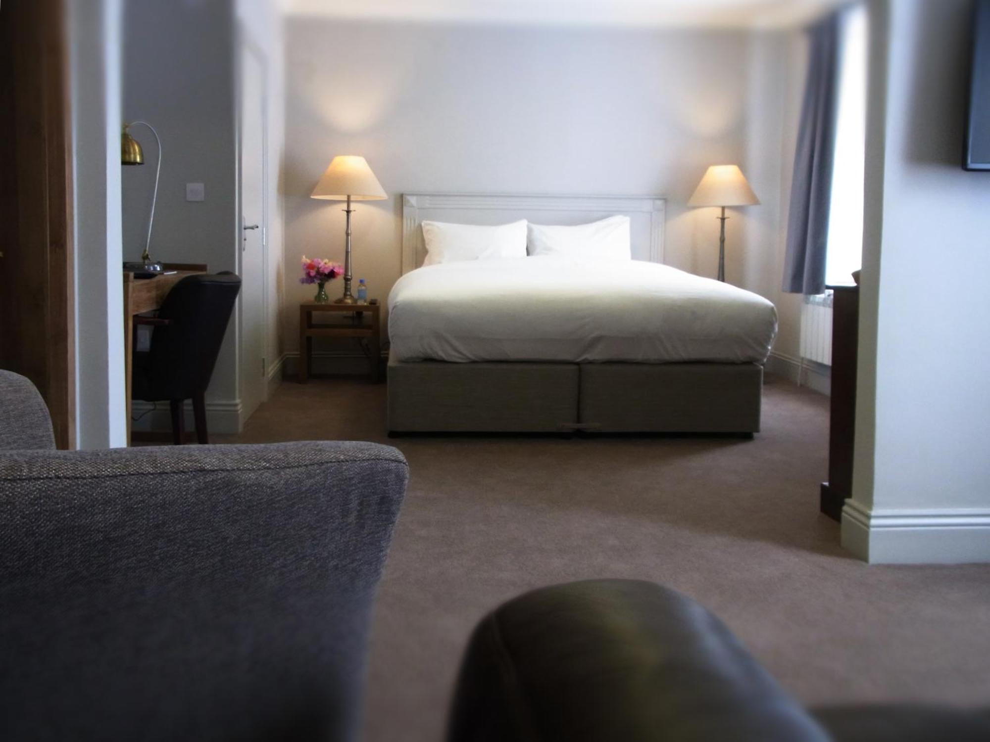 Abergavenny Hotel Экстерьер фото